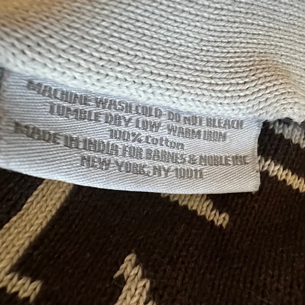 Punctuate Barnes & Noble Literary Quotes Knit Throw Blanket 100% Cotton 60x70